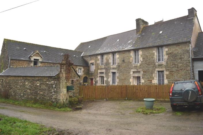 Image No.1-4 Bed House for sale