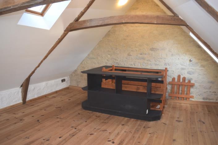 Image No.9-1 Bed House for sale