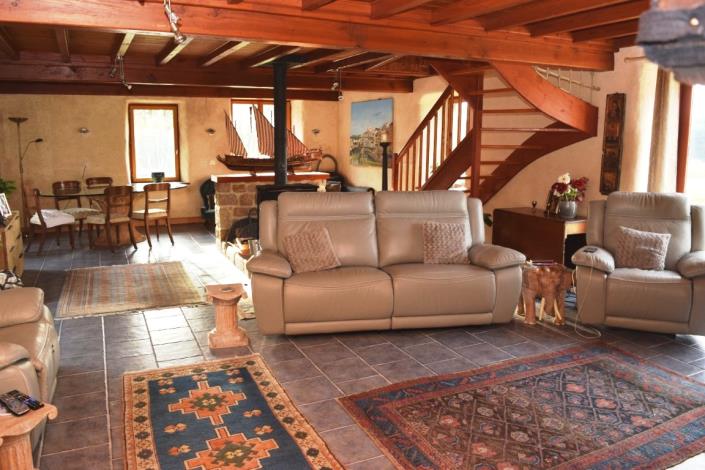 Image No.11-6 Bed House for sale