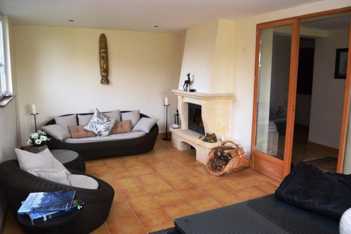 Image No.23-6 Bed House for sale