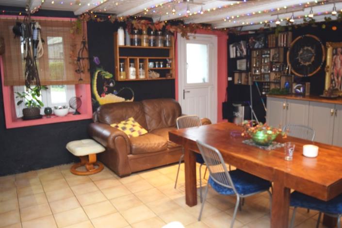 Image No.7-5 Bed House for sale