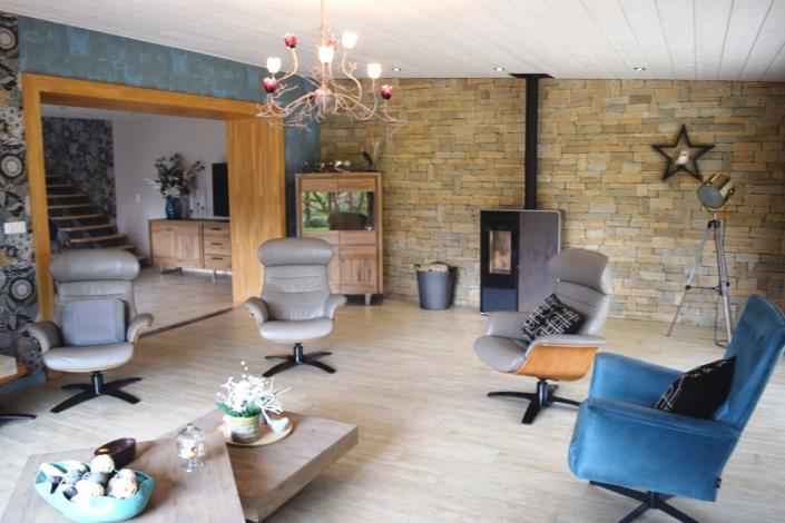 Image No.14-3 Bed House for sale