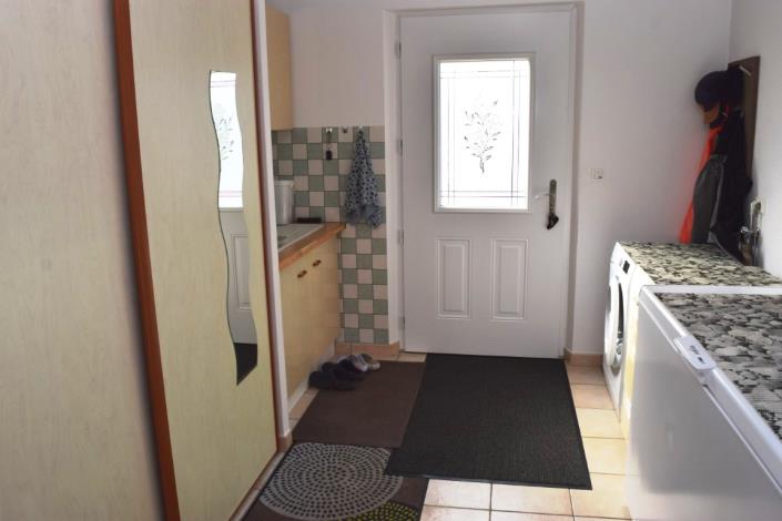 Image No.24-3 Bed House for sale