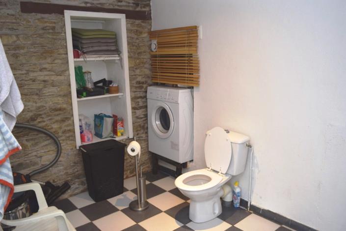 Image No.9-2 Bed House for sale