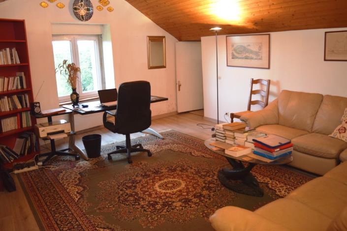 Image No.10-2 Bed House for sale