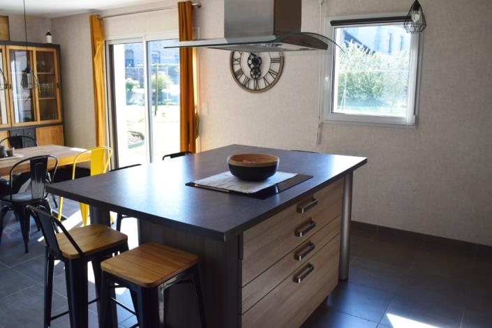 Image No.8-4 Bed House for sale