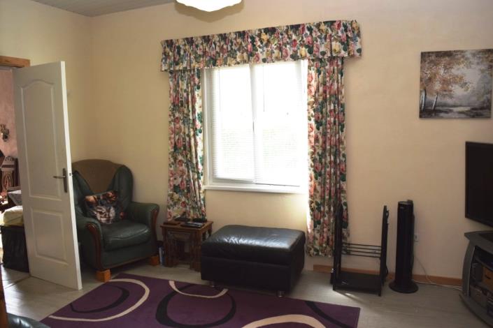 Image No.9-4 Bed House for sale