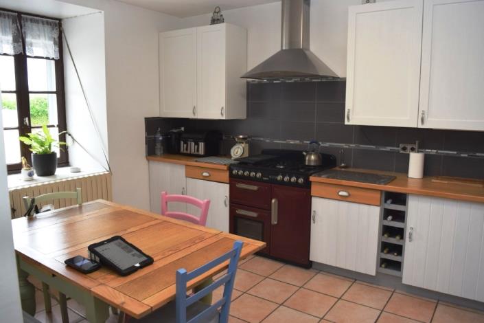 Image No.5-2 Bed House for sale