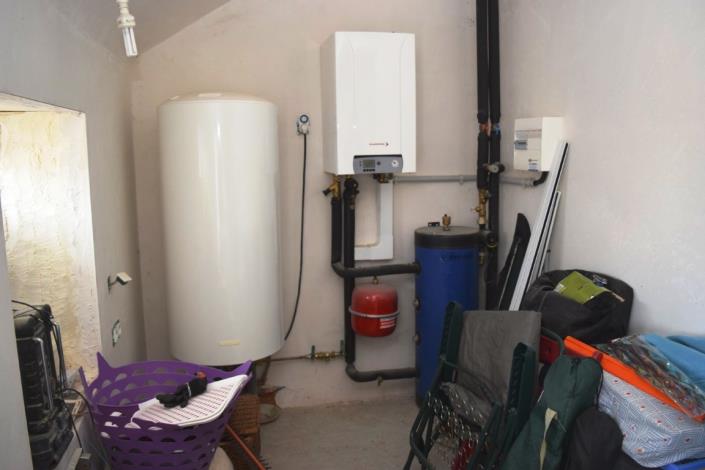 Image No.17-2 Bed House for sale