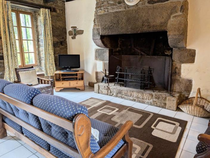 Image No.12-9 Bed Gite for sale