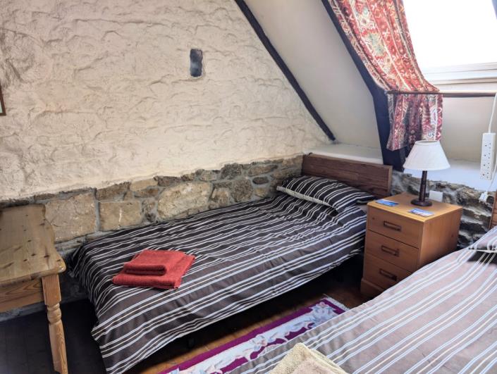 Image No.24-9 Bed Gite for sale