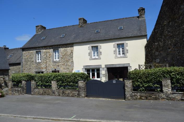 Image No.1-4 Bed House for sale