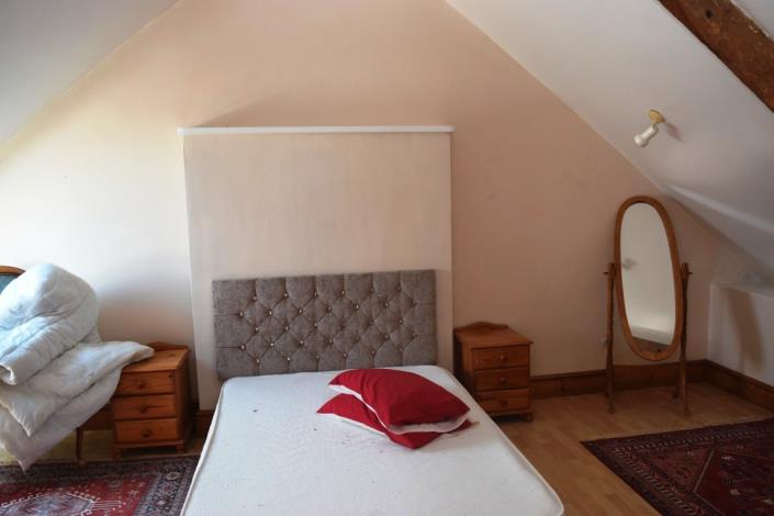 Image No.19-11 Bed House for sale