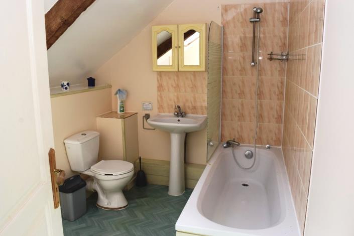 Image No.34-11 Bed House for sale