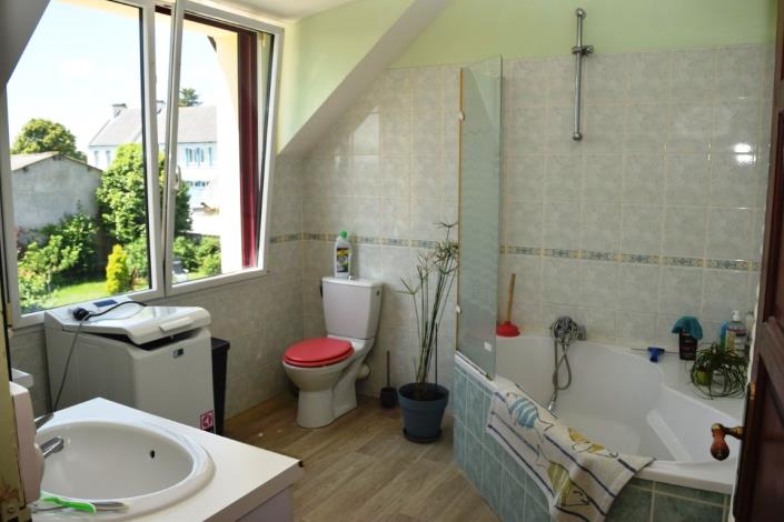 Image No.15-3 Bed House for sale