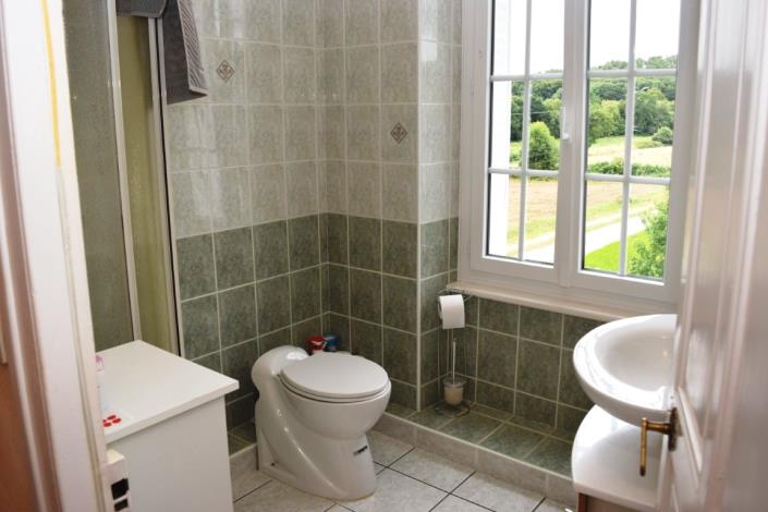 Image No.8-3 Bed House for sale