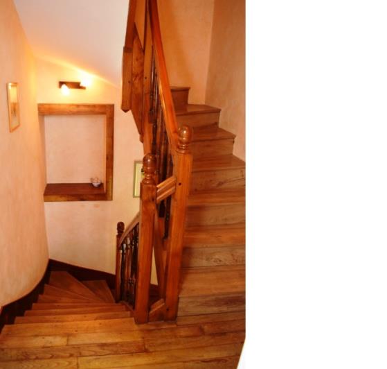 Image No.10-3 Bed House for sale