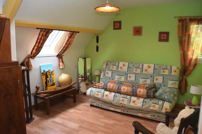 Image No.18-6 Bed House for sale