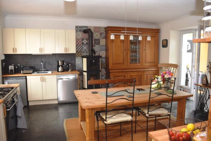 Image No.4-2 Bed House for sale