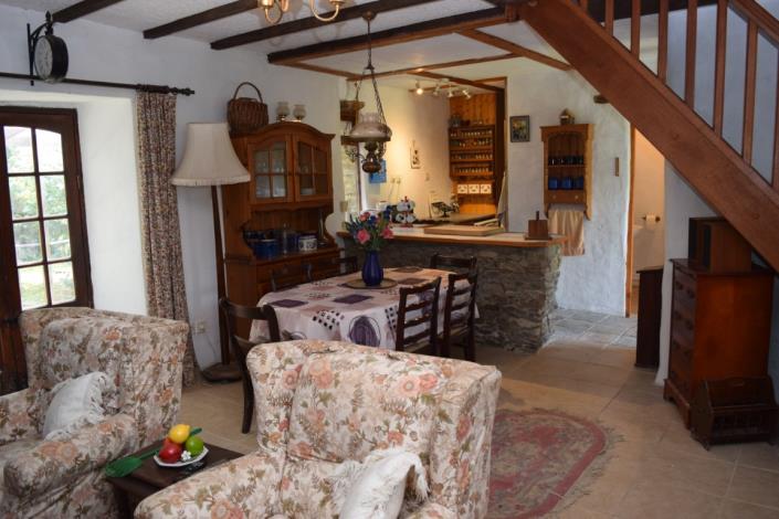 Image No.4-2 Bed House for sale