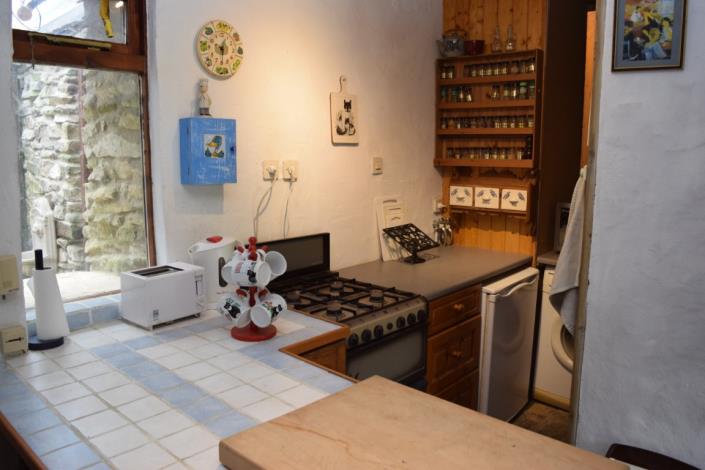 Image No.5-2 Bed House for sale