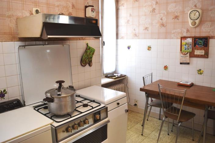 Image No.6-6 Bed House for sale