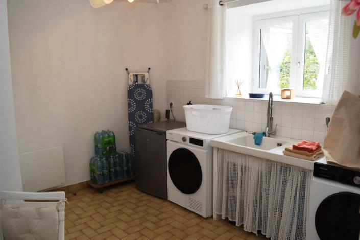 Image No.12-4 Bed House for sale