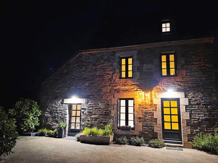 Image No.19-4 Bed House for sale