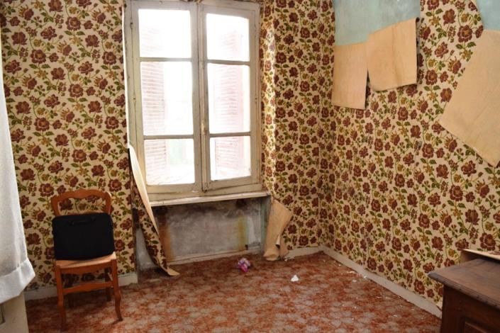 Image No.5-2 Bed House for sale