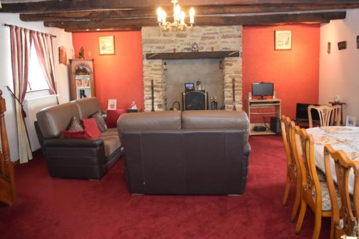 Image No.9-6 Bed House for sale