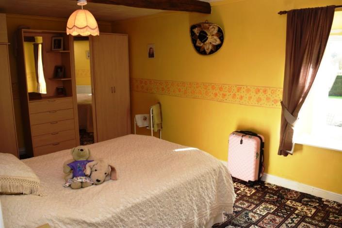 Image No.11-6 Bed House for sale