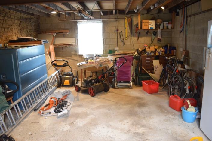 Image No.27-6 Bed House for sale