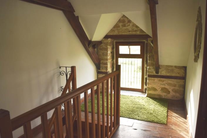 Image No.10-2 Bed House for sale