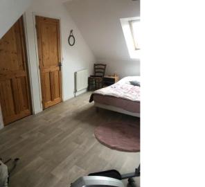 16425-MAIN-BEDROOM-VUE-2