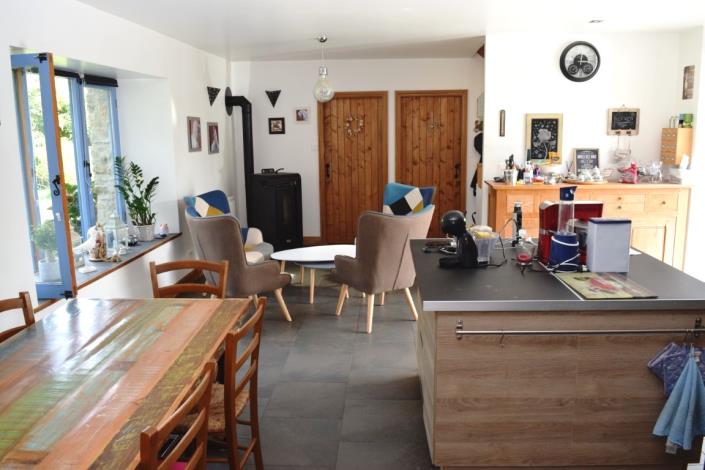 Image No.7-5 Bed House for sale