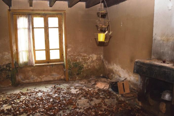 Image No.2-House for sale