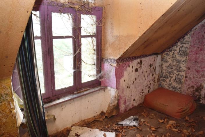 Image No.4-House for sale