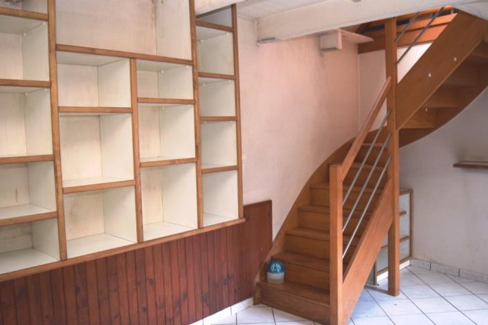 Image No.11-1 Bed House for sale