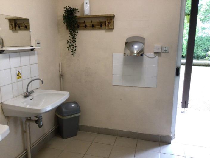 Image No.16-Commercial à vendre à Guilligomarc'h