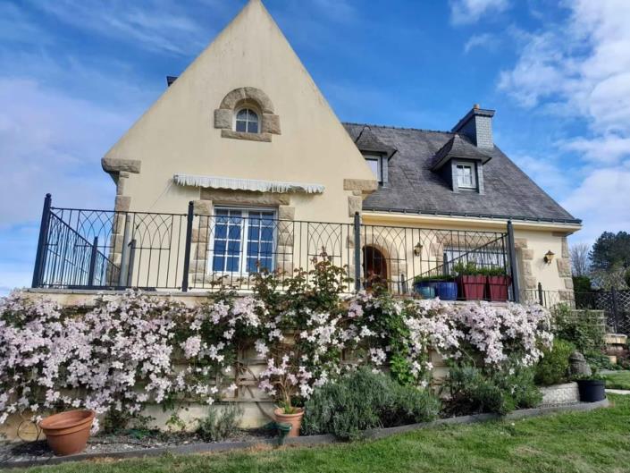 Image No.2-4 Bed House for sale