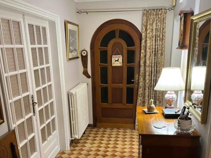 Image No.6-4 Bed House for sale