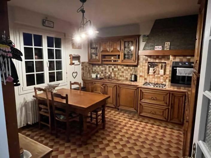 Image No.7-4 Bed House for sale