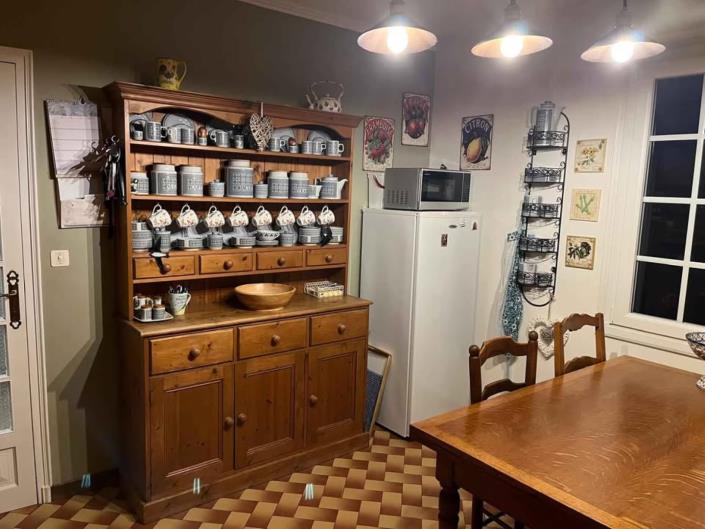 Image No.9-4 Bed House for sale