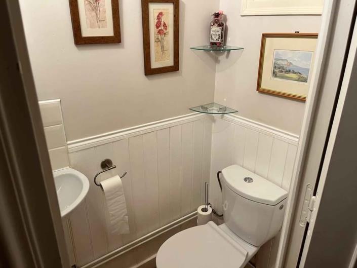 Image No.13-4 Bed House for sale