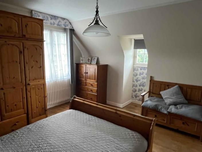 Image No.22-4 Bed House for sale