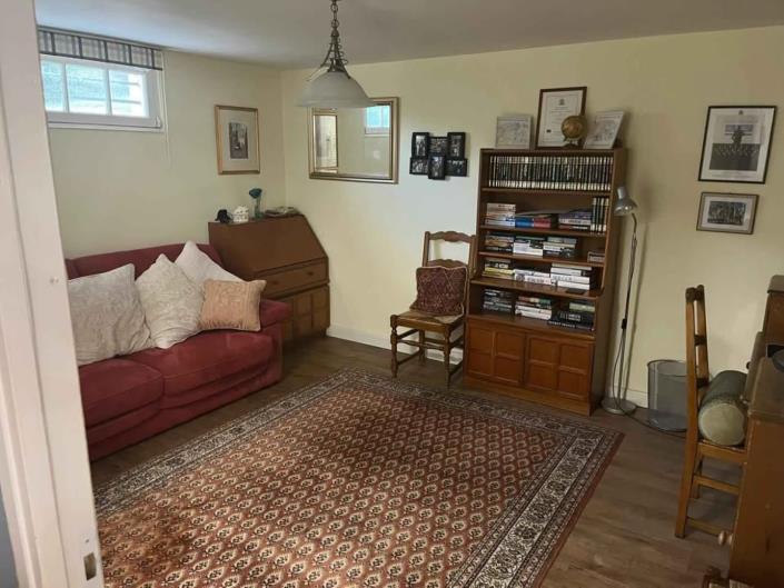 Image No.29-4 Bed House for sale