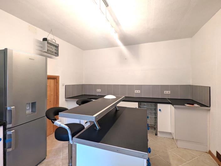 Image No.18-2 Bed House for sale