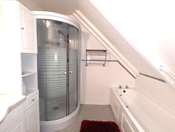 Image No.25-2 Bed House for sale