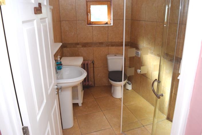 Image No.9-2 Bed House for sale