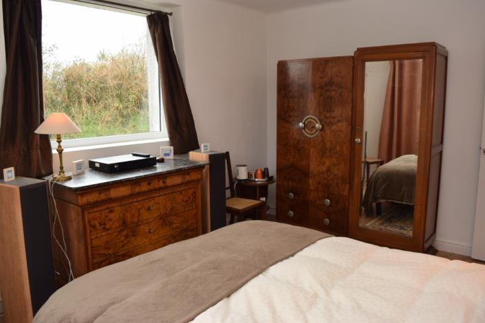 Image No.8-5 Bed House for sale